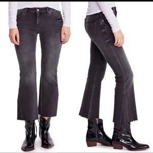 Women Free People Rita Raw Edge Raw Crop Flare Jeans pants off Black size 29